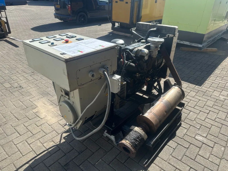 Perkins T4.236 Stamford 60 kVA generatorset 645 hours ! - Elektrisk generator: bilde 3 Perkins T4.236 Stamford 60 kVA generatorset 645 hours ! - Elektrisk generator: bilde 3