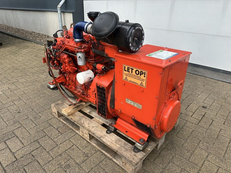Sisu Valmet Stamford 42.5 kVA generatorset - Elektrisk generator: bilde 3 Sisu Valmet Stamford 42.5 kVA generatorset - Elektrisk generator: bilde 3