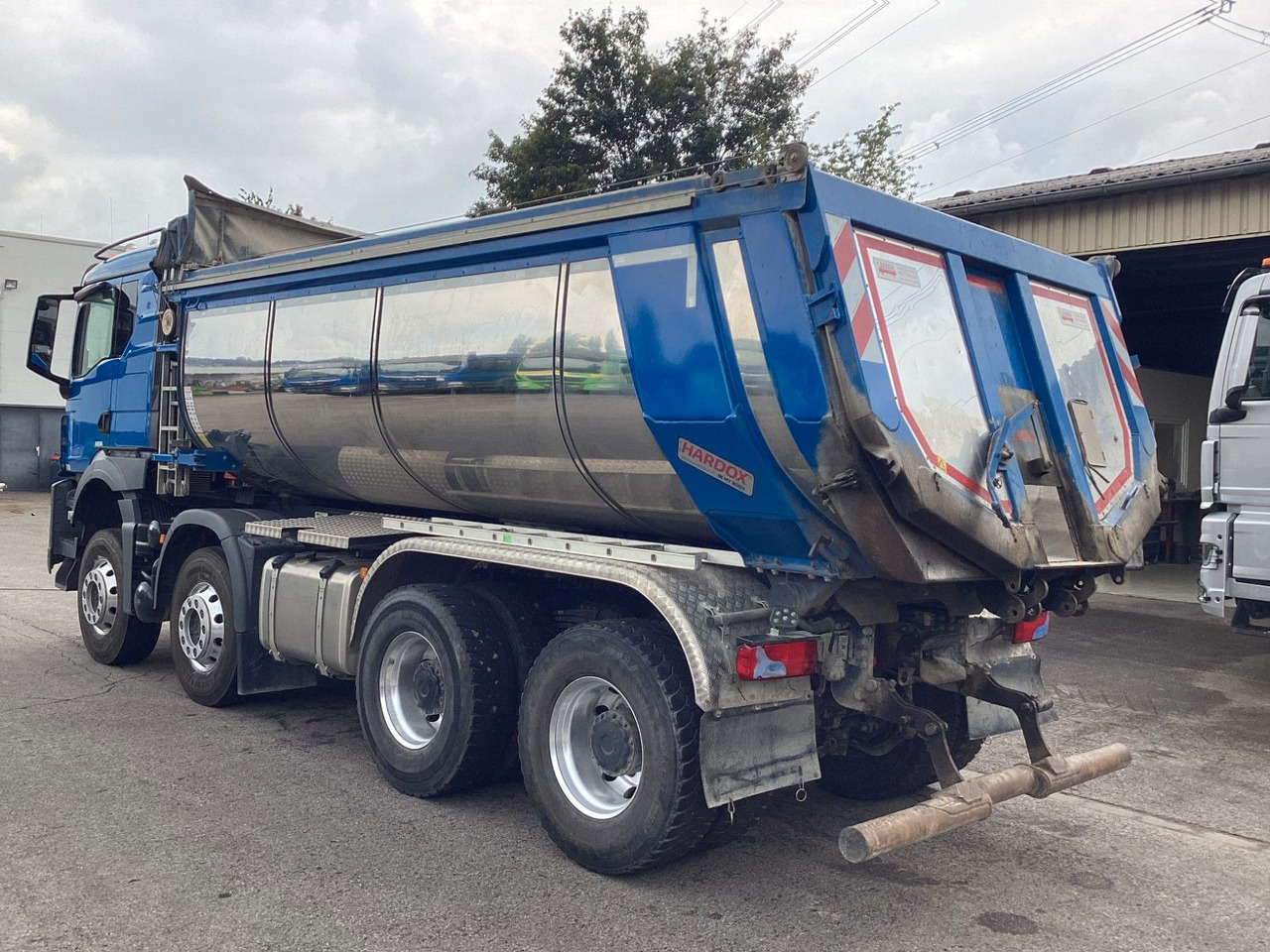 MAN TGS 35.510 Carnehl Thermomulde Asphalt 16,5m³ - Tippbil: bilde 3 MAN TGS 35.510 Carnehl Thermomulde Asphalt 16,5m³ - Tippbil: bilde 3