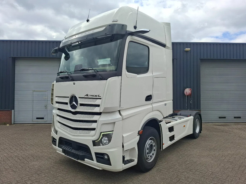 Mercedes-Benz Actros 1845 GIGASPACE more pcs in stock - Trekkvogn: bilde 2 Mercedes-Benz Actros 1845 GIGASPACE more pcs in stock - Trekkvogn: bilde 2