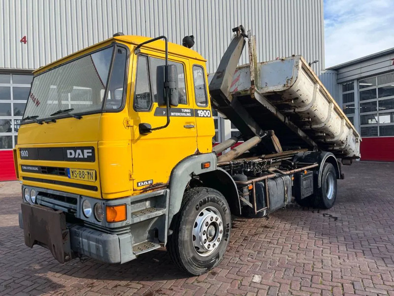 DAF 1900 F HAAKARM - Container-transport/ Vekselflak lastebil: bilde 1 DAF 1900 F HAAKARM - Container-transport/ Vekselflak lastebil: bilde 1