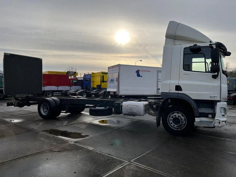 DAF CF 260 CF 260 FA CHASSIS CABINE EURO 6 - Chassis lastebil: bilde 4 DAF CF 260 CF 260 FA CHASSIS CABINE EURO 6 - Chassis lastebil: bilde 4