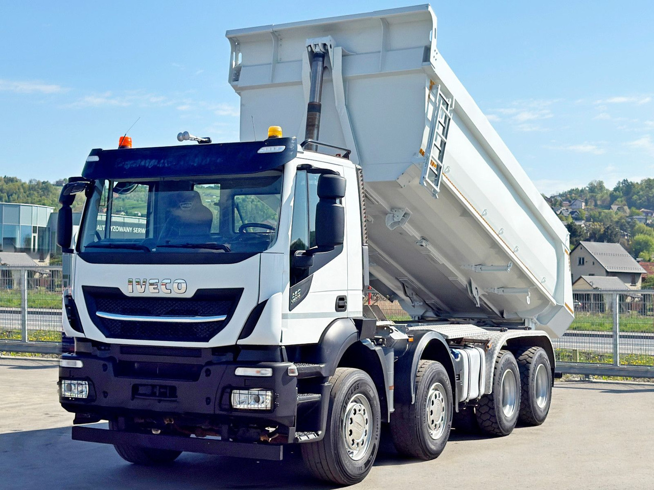 Iveco STRALIS X - WAY 460 * KIPPER * 8x4 * TOPZUSTAND - Tippbil: bilde 4 Iveco STRALIS X - WAY 460 * KIPPER * 8x4 * TOPZUSTAND - Tippbil: bilde 4