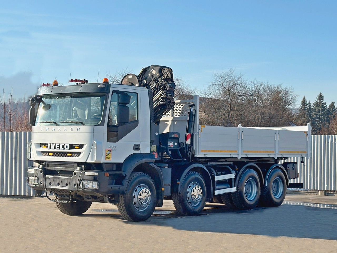 Iveco TRAKKER * HIAB 211 E - 6 HIDUO+ FUNK / 8x4 *TOP - Kranbil: bilde 4 Iveco TRAKKER * HIAB 211 E - 6 HIDUO+ FUNK / 8x4 *TOP - Kranbil: bilde 4