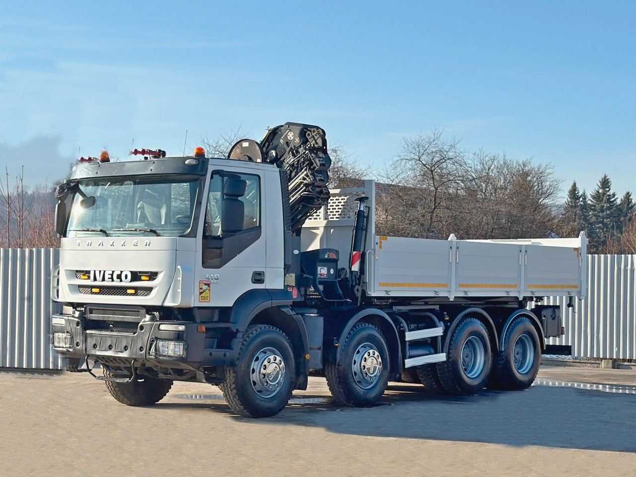 Iveco TRAKKER * HIAB 211 E - 6 HIDUO+ FUNK / 8x4 *TOP - Tippbil, Kranbil: bilde 4 Iveco TRAKKER * HIAB 211 E - 6 HIDUO+ FUNK / 8x4 *TOP - Tippbil, Kranbil: bilde 4