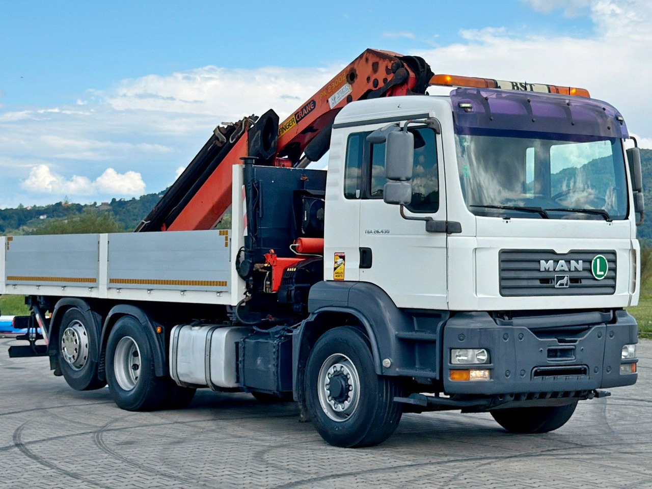 MAN TGA 26.430 Pritsche 5,50m + KRAN+ FUNK/6-4H2 MAN TGA 26.430 * PK 23002 + FUNK/6-4H2 - Kranbil: bilde 3 MAN TGA 26.430 Pritsche 5,50m + KRAN+ FUNK/6-4H2 MAN TGA 26.430 * PK 23002 + FUNK/6-4H2 - Kranbil: bilde 3