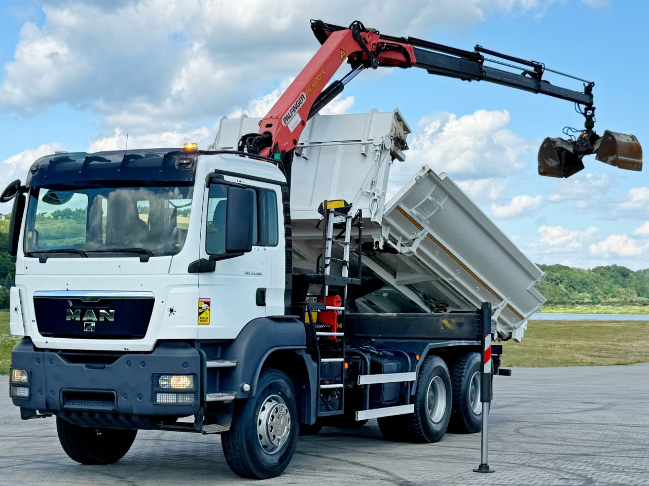MAN TGS 33.360 * PK 16001 - KB + FUNK * 6x4 - Kranbil: bilde 3 MAN TGS 33.360 * PK 16001 - KB + FUNK * 6x4 - Kranbil: bilde 3