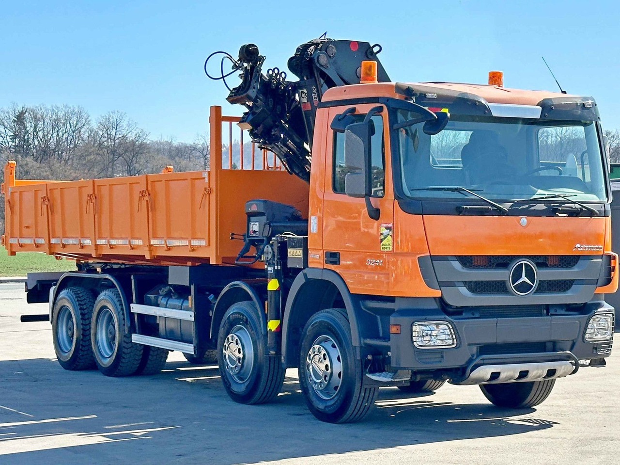 Mercedes-Benz ACTROS 3241 * HIAB 322 EP-4 HIDUO + FUNK / 8x4 - Tippbil, Kranbil: bilde 4 Mercedes-Benz ACTROS 3241 * HIAB 322 EP-4 HIDUO + FUNK / 8x4 - Tippbil, Kranbil: bilde 4