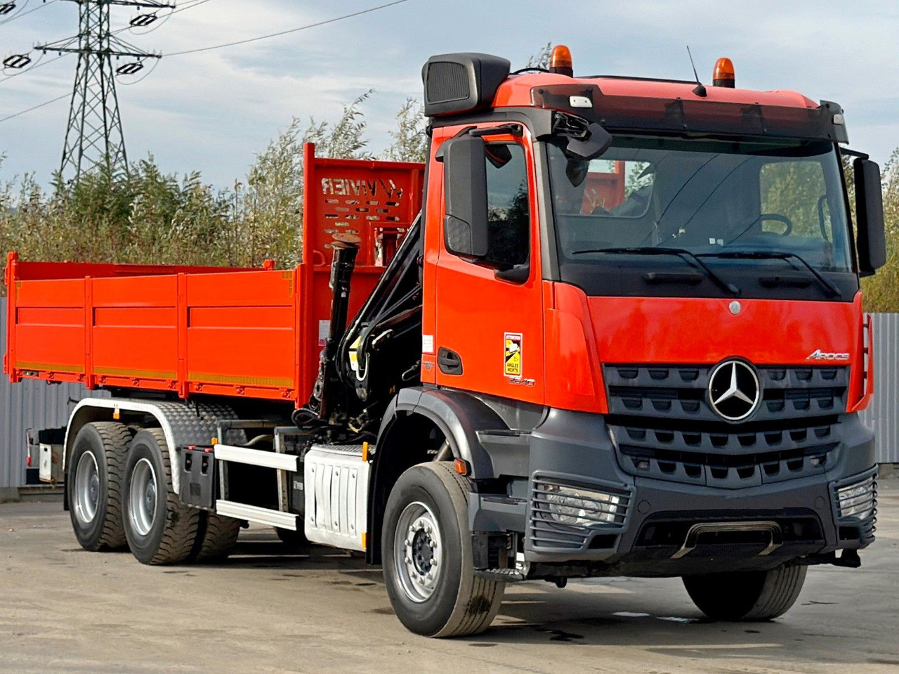 Mercedes-Benz AROCS 2640 *HIAB 144 BS - 3/FUNK + * 6x4 - Tippbil, Kranbil: bilde 3 Mercedes-Benz AROCS 2640 *HIAB 144 BS - 3/FUNK + * 6x4 - Tippbil, Kranbil: bilde 3