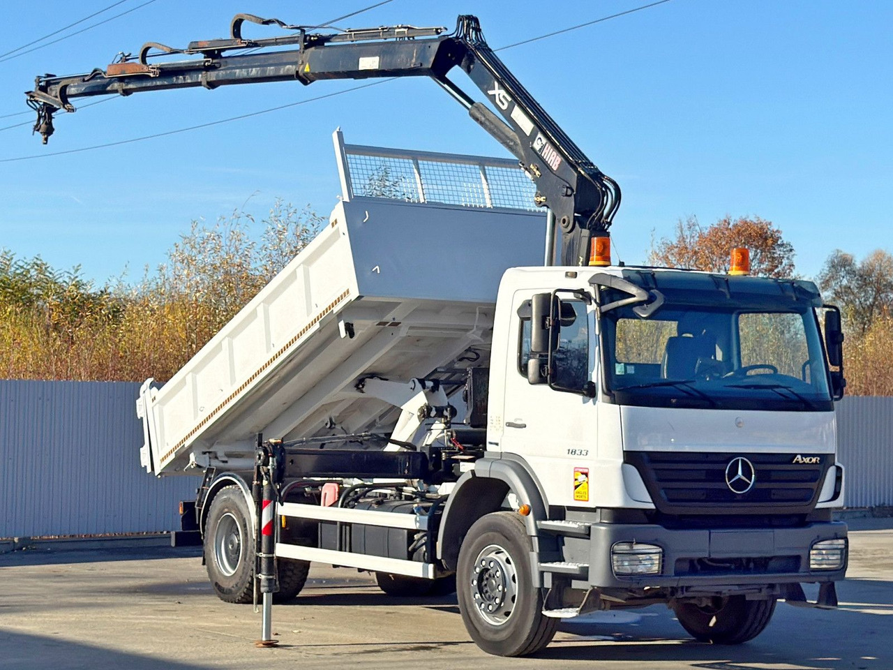 Mercedes-Benz AXOR 1833 * HIAB 144 B - 3 HIDUO + FUNK * TOP - Kranbil: bilde 2 Mercedes-Benz AXOR 1833 * HIAB 144 B - 3 HIDUO + FUNK * TOP - Kranbil: bilde 2