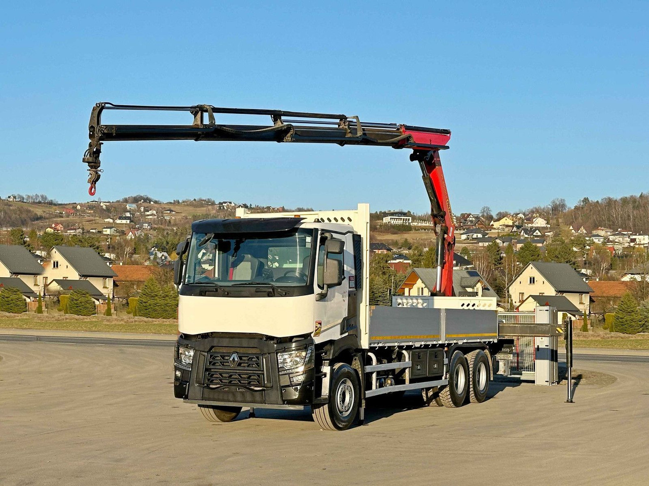 Renault C 380 *PRITSCHE 6,80m * PK 20001 - KC + FUNK*6x4 - Kranbil, Planbil: bilde 2 Renault C 380 *PRITSCHE 6,80m * PK 20001 - KC + FUNK*6x4 - Kranbil, Planbil: bilde 2