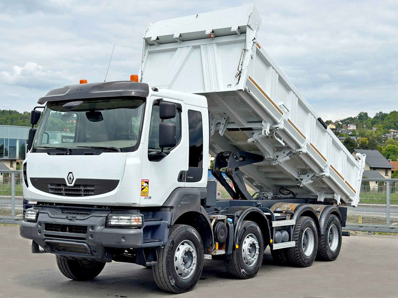Renault KERAX 430 DXI * KIPPER 6,00 m / 8x4 * TOP - Tippbil, Kranbil: bilde 4 Renault KERAX 430 DXI * KIPPER 6,00 m / 8x4 * TOP - Tippbil, Kranbil: bilde 4