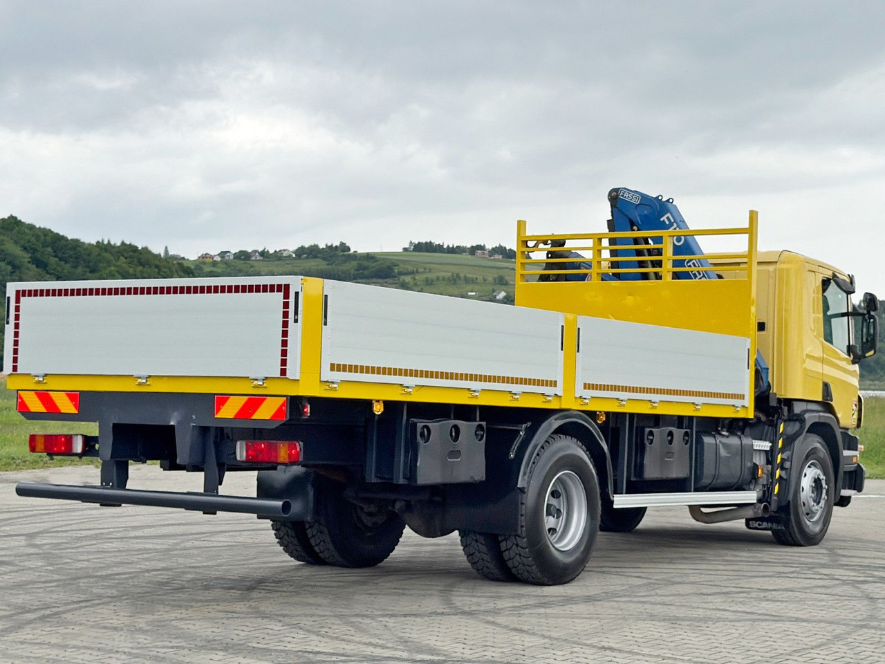 Leie  Scania P 270 * FASSI F110A.23 + FUNK * TOPZUSTAND Scania P 270 * FASSI F110A.23 + FUNK * TOPZUSTAND: bilde 6 Leie  Scania P 270 * FASSI F110A.23 + FUNK * TOPZUSTAND Scania P 270 * FASSI F110A.23 + FUNK * TOPZUSTAND: bilde 6