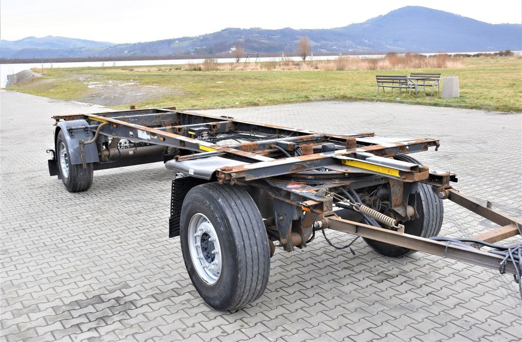 Schmitz Cargobull Anhänger 6,90m * TOPZUSTAND ! Schmitz Cargobull Anhänger 6,90m * TOPZUSTAND ! - Chassis tilhenger: bilde 2 Schmitz Cargobull Anhänger 6,90m * TOPZUSTAND ! Schmitz Cargobull Anhänger 6,90m * TOPZUSTAND ! - Chassis tilhenger: bilde 2