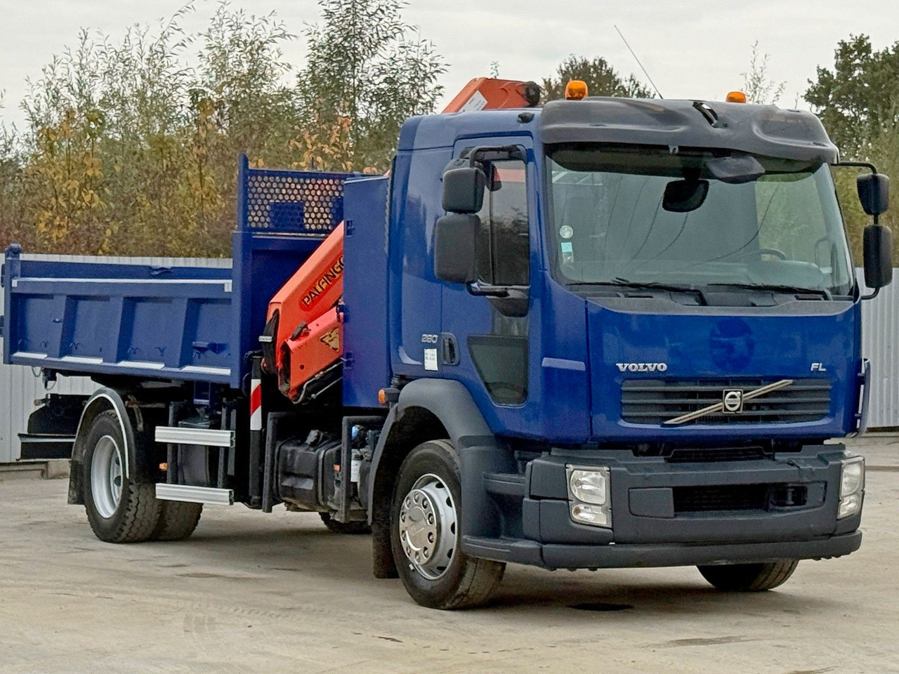 Volvo FL280 KIPPER 4,35m * PALFINGER PK 10000 + FUNK - Kranbil: bilde 3 Volvo FL280 KIPPER 4,35m * PALFINGER PK 10000 + FUNK - Kranbil: bilde 3