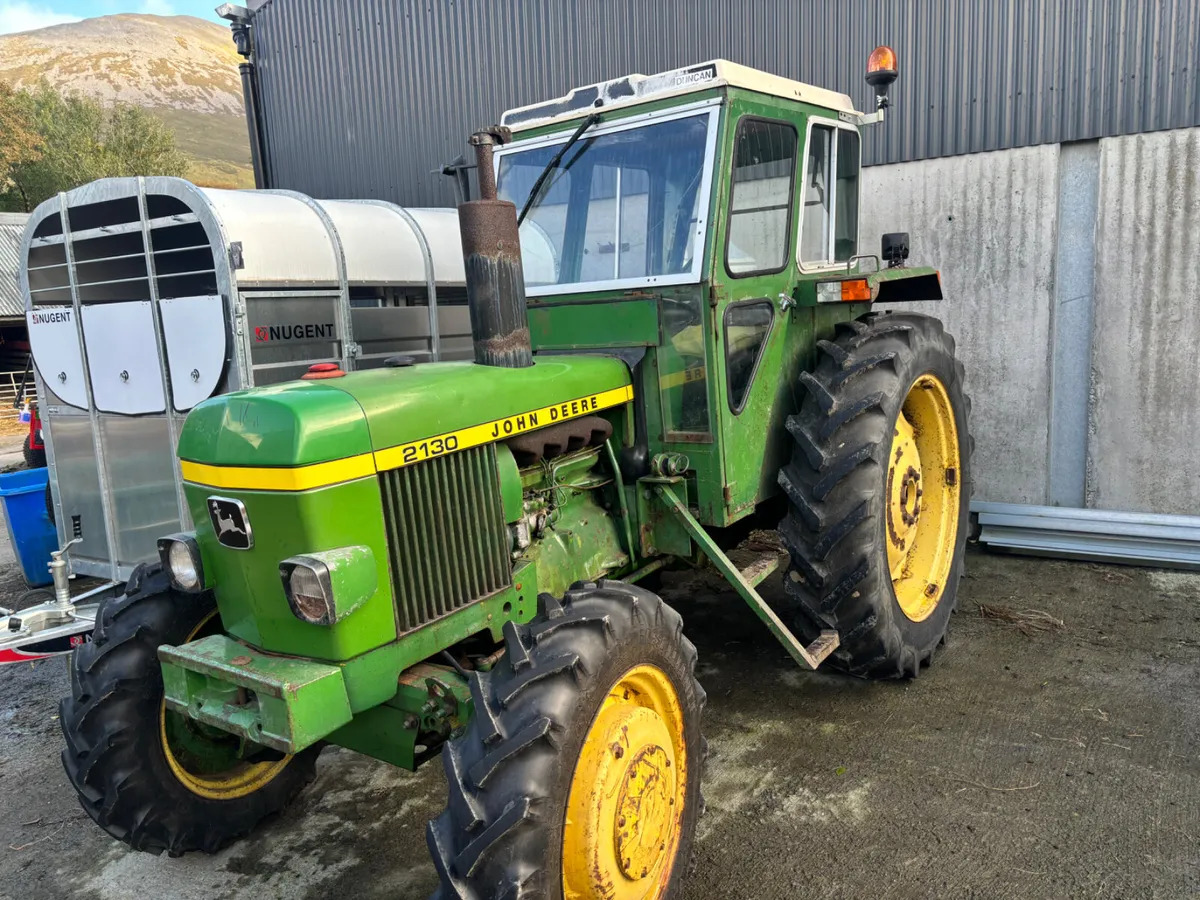 John Deere 2130 4WD - Traktor: bilde 1 John Deere 2130 4WD - Traktor: bilde 1