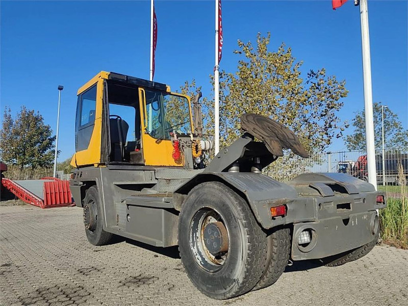 Terberg RT222 4x4 - Terminaltraktor: bilde 5 Terberg RT222 4x4 - Terminaltraktor: bilde 5