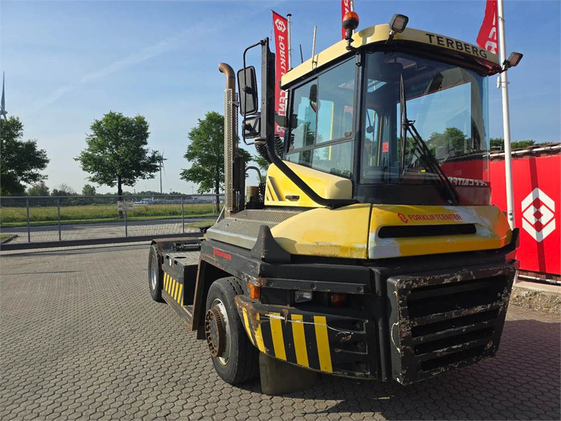 Terberg RT223 4x4 - Terminaltraktor: bilde 1 Terberg RT223 4x4 - Terminaltraktor: bilde 1