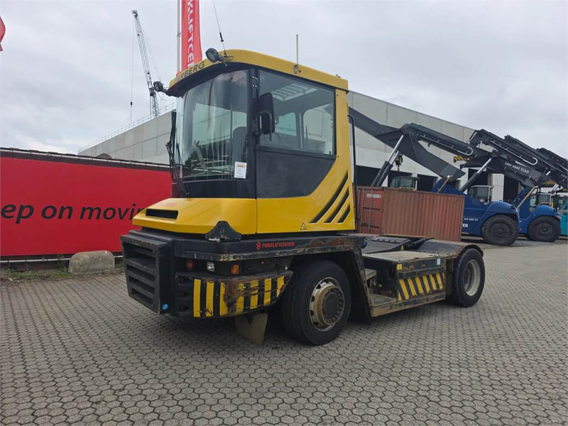 Terberg RT283 4x4 - Terminaltraktor: bilde 2 Terberg RT283 4x4 - Terminaltraktor: bilde 2