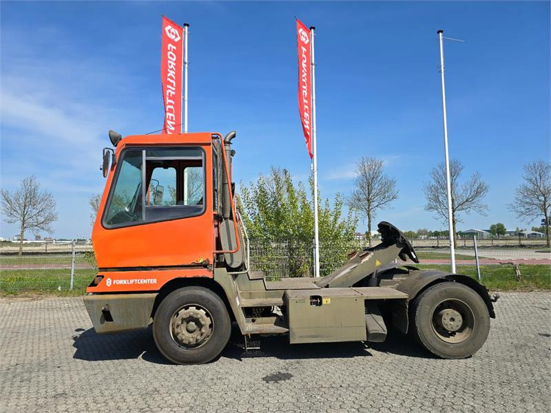 Terberg YT182 - Terminaltraktor: bilde 4 Terberg YT182 - Terminaltraktor: bilde 4