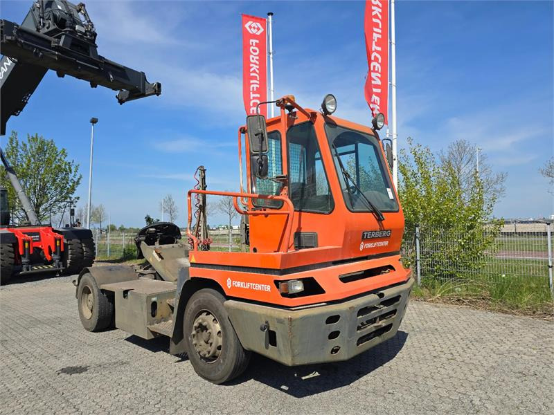 Terberg YT182 - Terminaltraktor: bilde 1 Terberg YT182 - Terminaltraktor: bilde 1