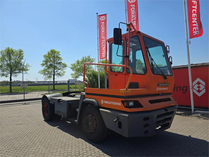 Terberg YT182 - Terminaltraktor: bilde 1 Terberg YT182 - Terminaltraktor: bilde 1