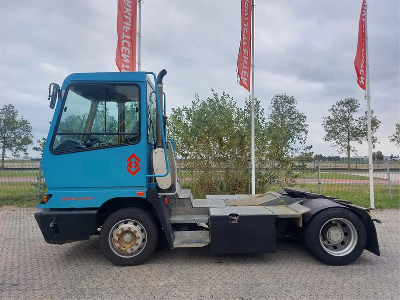 Terberg YT182 - Terminaltraktor: bilde 4 Terberg YT182 - Terminaltraktor: bilde 4