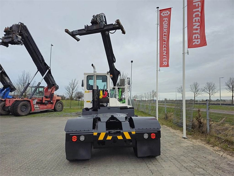Terberg YT220 - Terminaltraktor: bilde 4 Terberg YT220 - Terminaltraktor: bilde 4