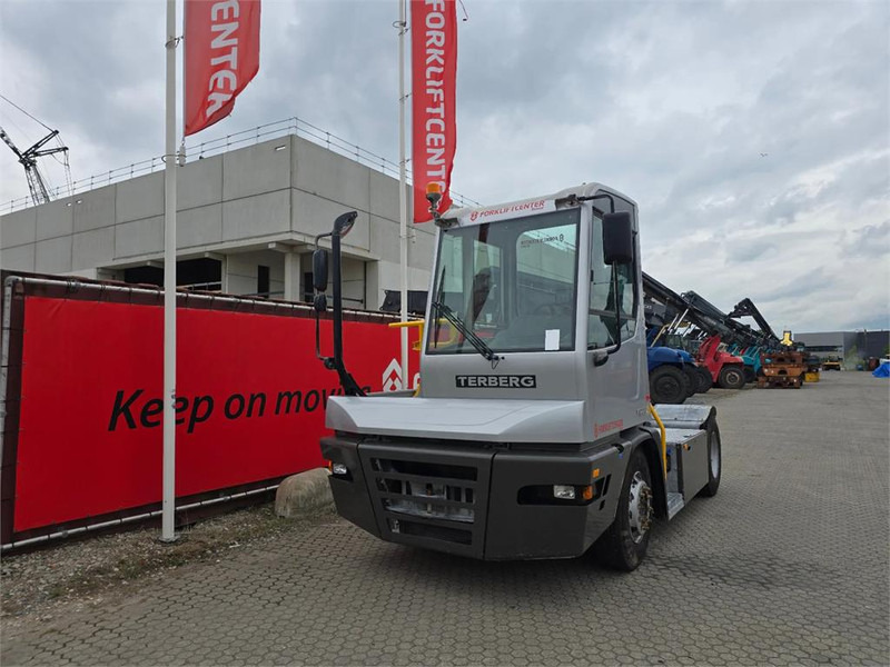 Terberg YT223 - Terminaltraktor: bilde 2 Terberg YT223 - Terminaltraktor: bilde 2