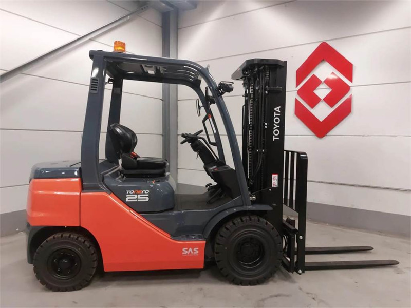 Toyota 52-8FDF25 - Dieseltruck: bilde 1 Toyota 52-8FDF25 - Dieseltruck: bilde 1