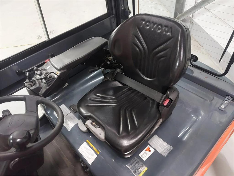 El-truck Toyota 8FBMKT25: bilde 9 El-truck Toyota 8FBMKT25: bilde 9