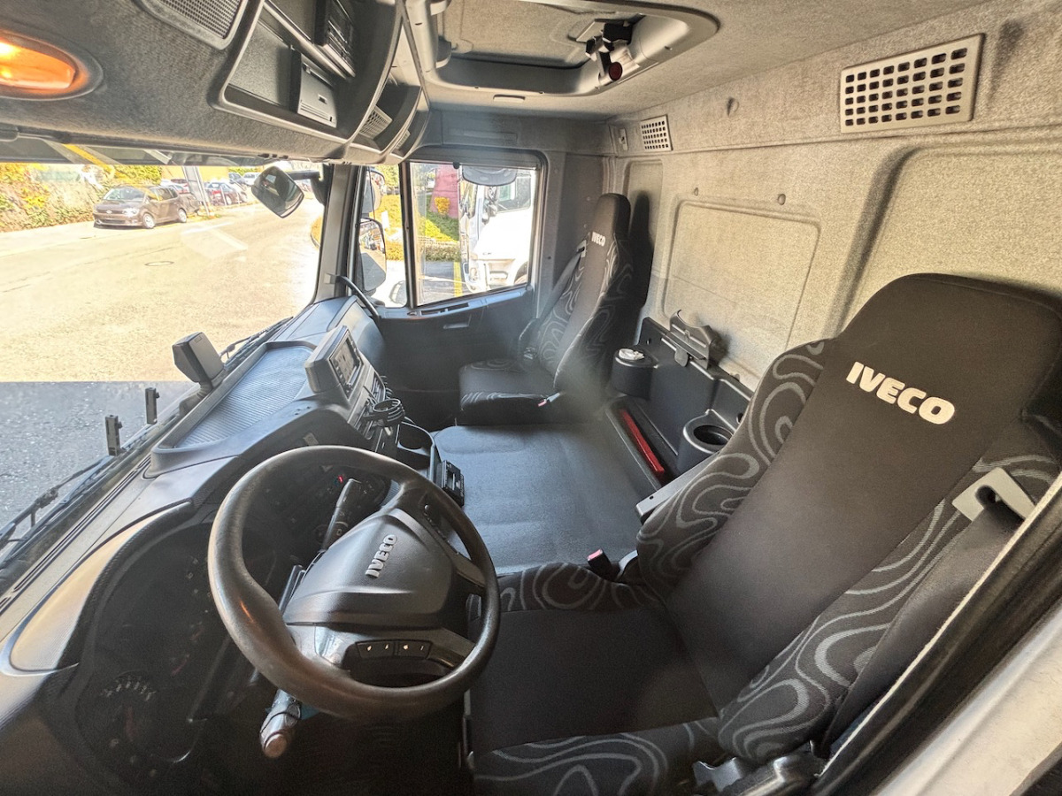 IVECO 190S42 Stralis - Lastebil med kjøl: bilde 4 IVECO 190S42 Stralis - Lastebil med kjøl: bilde 4