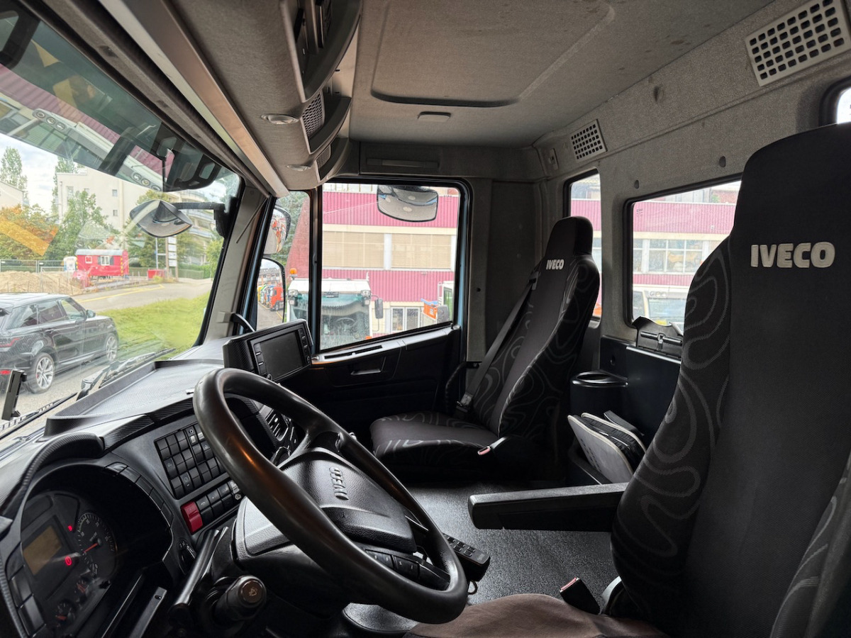 IVECO 340T45 Trakker 8x4 - Krokbil: bilde 4 IVECO 340T45 Trakker 8x4 - Krokbil: bilde 4
