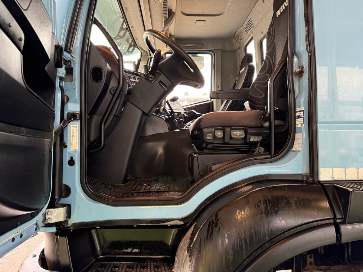 IVECO 340T45 Trakker 8x4 - Krokbil: bilde 5 IVECO 340T45 Trakker 8x4 - Krokbil: bilde 5