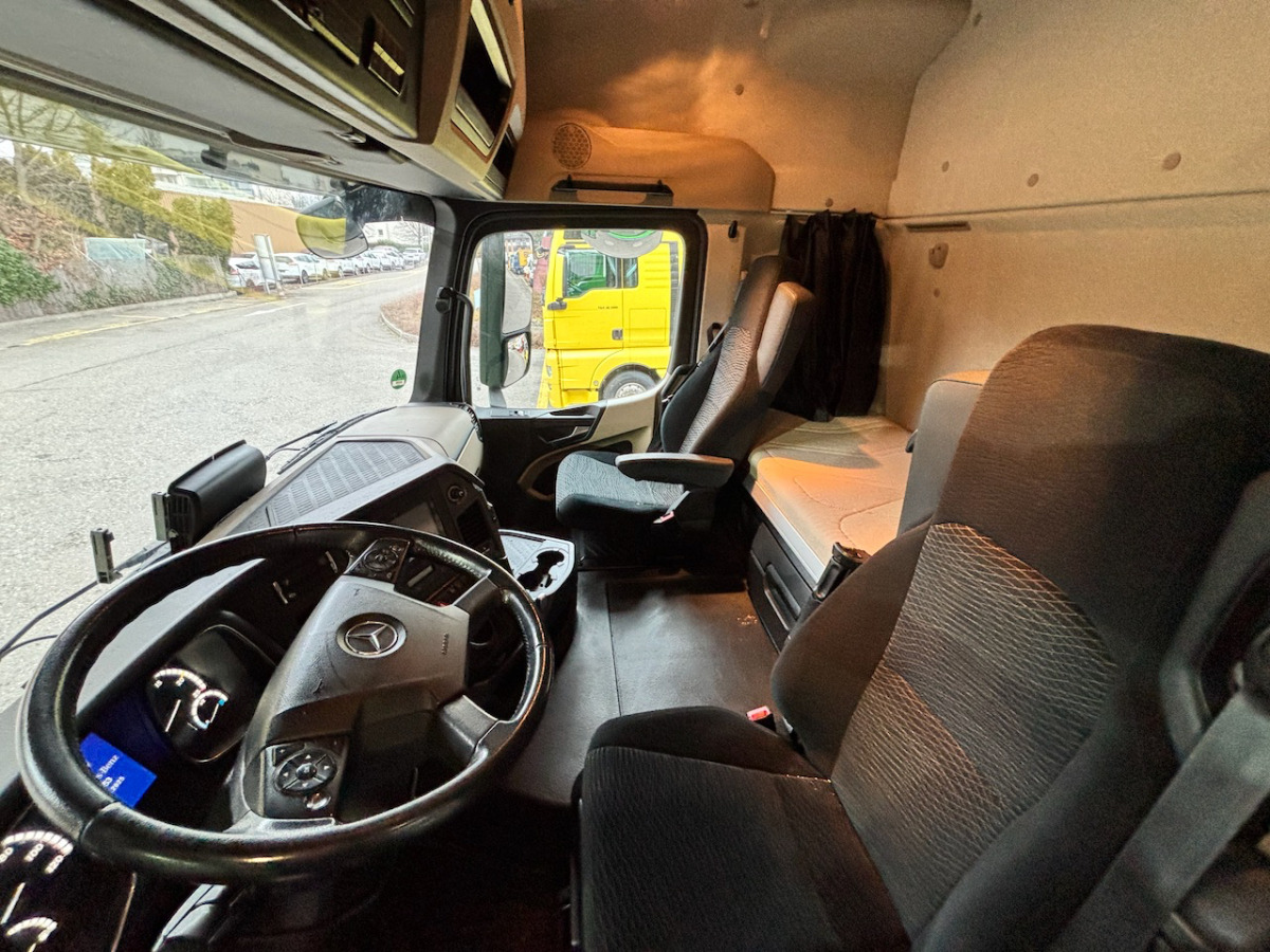 MERCEDES Actros 2543 6x2 Container Transport - Container-transport/ Vekselflak lastebil: bilde 4 MERCEDES Actros 2543 6x2 Container Transport - Container-transport/ Vekselflak lastebil: bilde 4