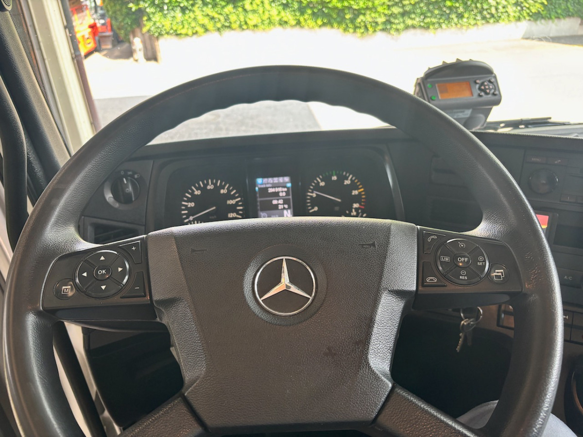 MERCEDES Antos 1824 - Skapbil: bilde 5 MERCEDES Antos 1824 - Skapbil: bilde 5