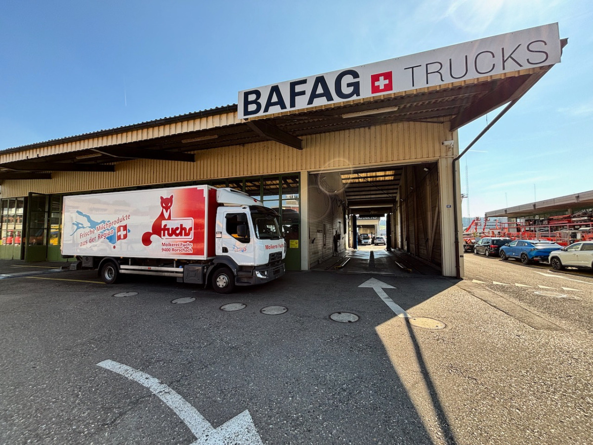 RENAULT D12.240 - Lastebil med kjøl: bilde 2 RENAULT D12.240 - Lastebil med kjøl: bilde 2