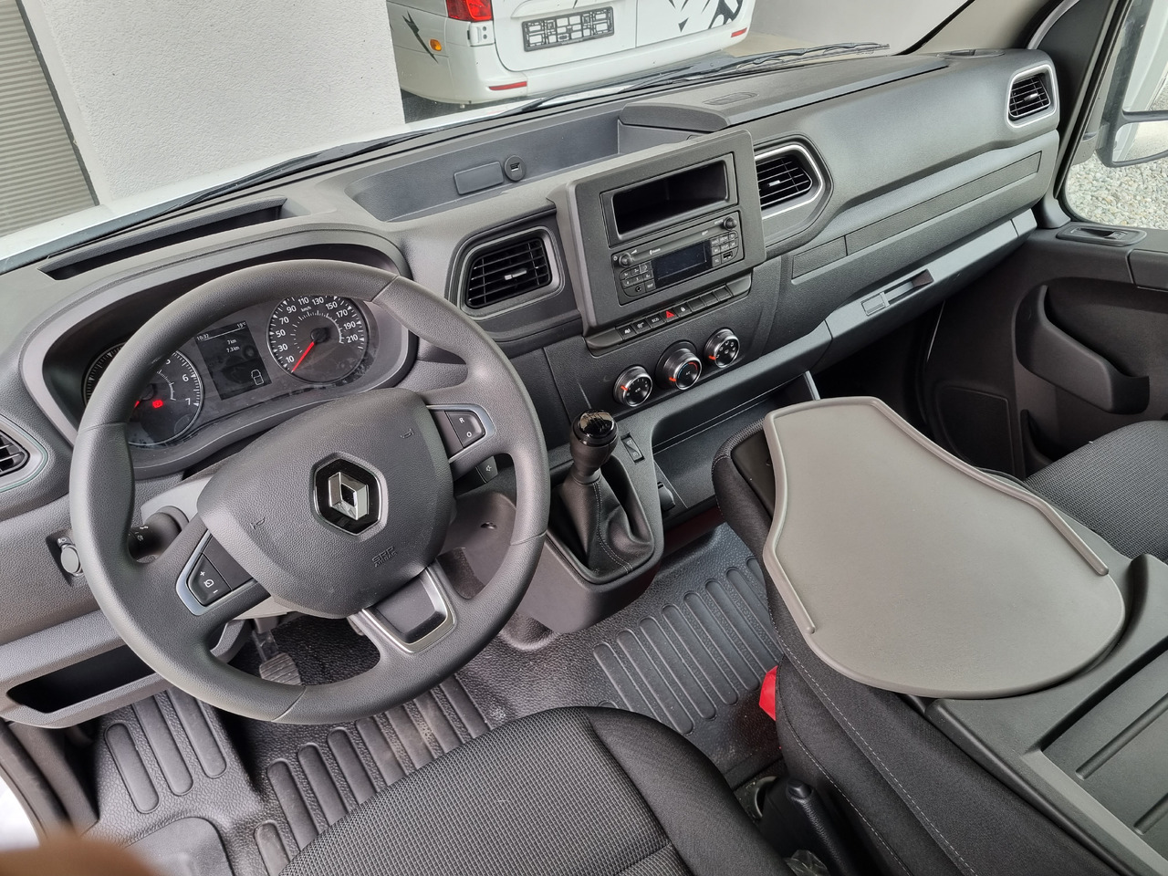 Renault Master 165 Koffer Platform Tiefrahmen - Varebil med skap: bilde 5 Renault Master 165 Koffer Platform Tiefrahmen - Varebil med skap: bilde 5