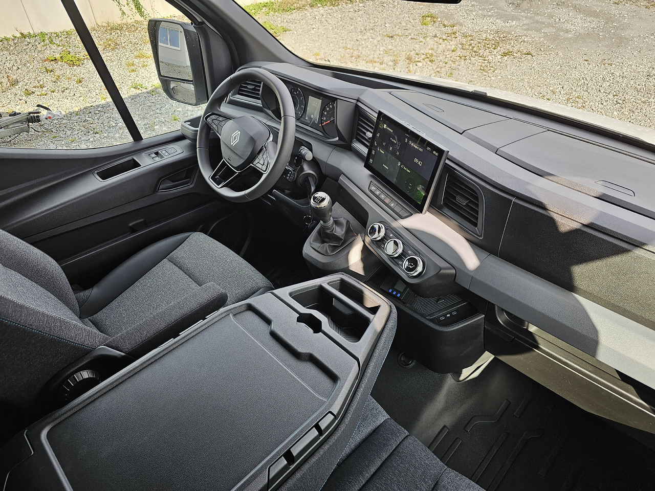 Renault Master 170 8 Pal Dachspoiler - Varebil med kapell: bilde 4 Renault Master 170 8 Pal Dachspoiler - Varebil med kapell: bilde 4