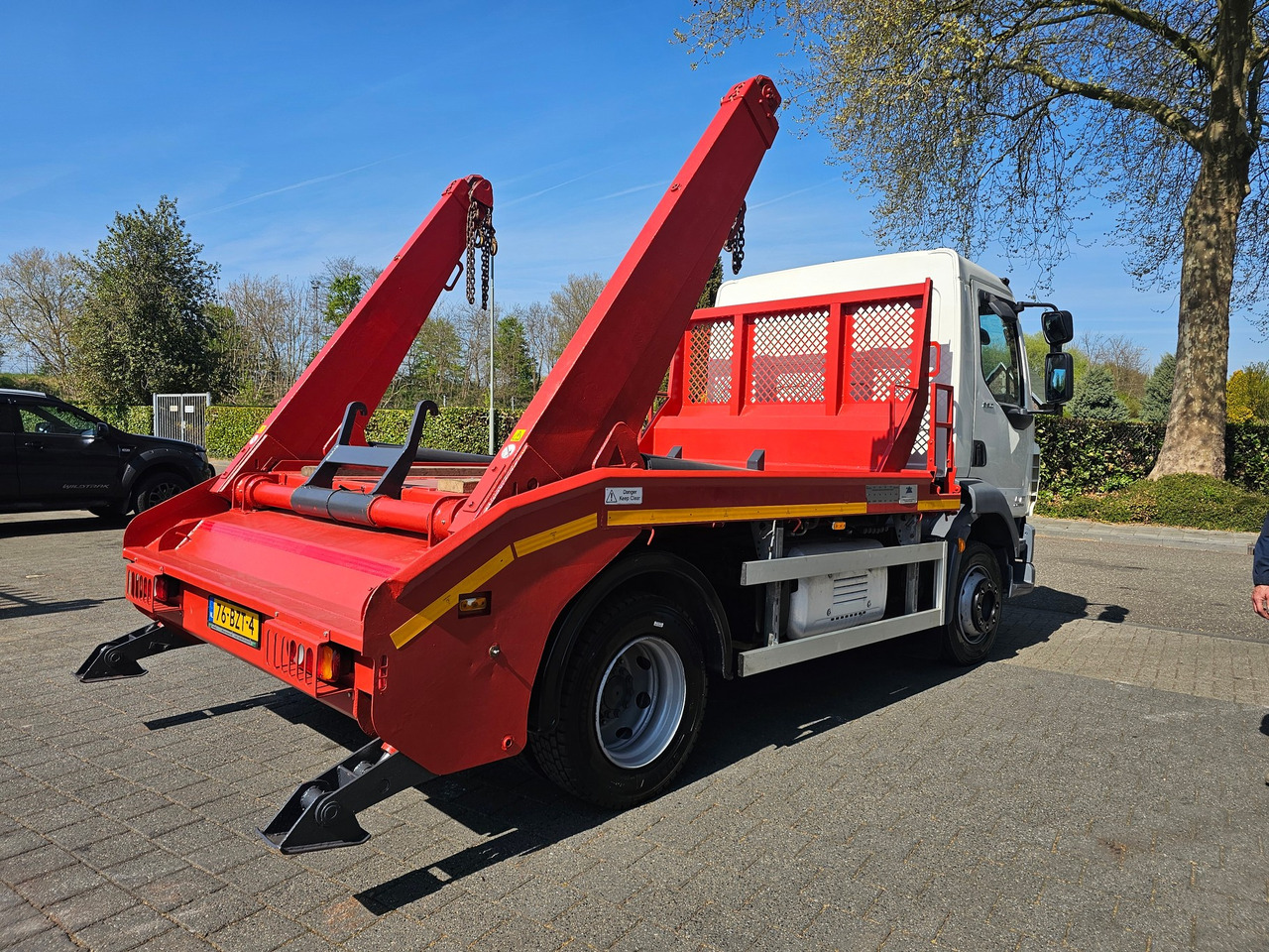 DAF LF 220 Euro 6 - Liftdumper lastebil: bilde 2 DAF LF 220 Euro 6 - Liftdumper lastebil: bilde 2