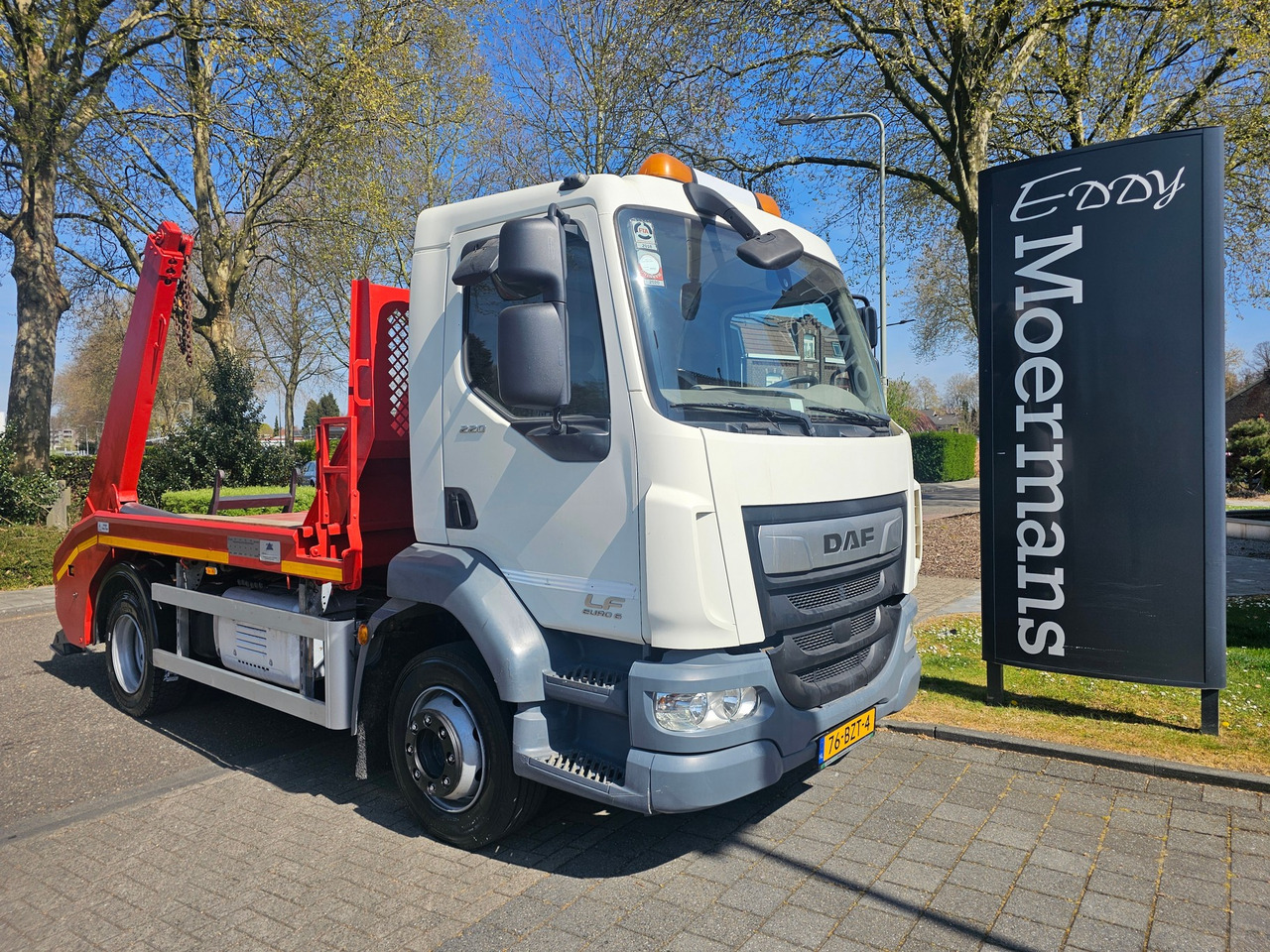 DAF LF 220 Euro 6 - Liftdumper lastebil: bilde 1 DAF LF 220 Euro 6 - Liftdumper lastebil: bilde 1