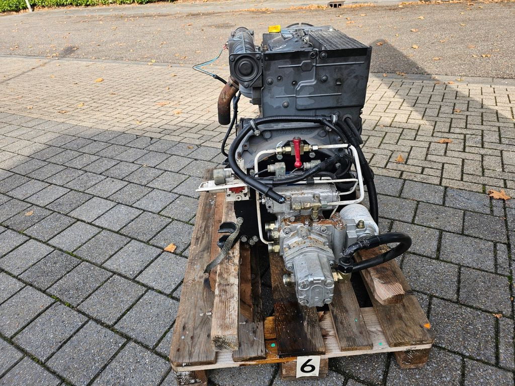Motor for Bygg og anlegg Deutz F 4L 2011 Luftgekühlt: bilde 8