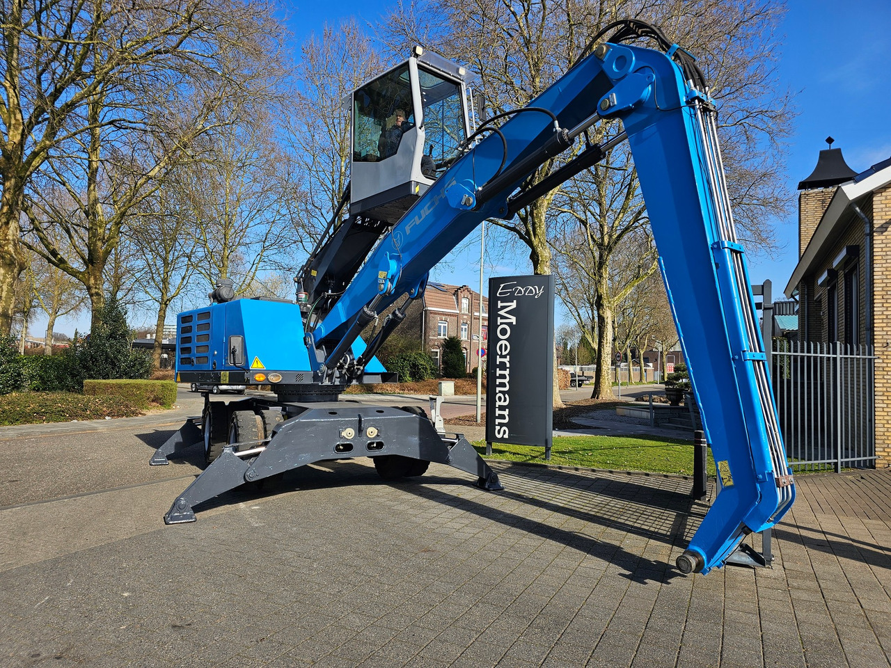 Fuchs MHL 320 With Multi Purpose Stick And Magnet System - Håndteringsutstyr: bilde 1 Fuchs MHL 320 With Multi Purpose Stick And Magnet System - Håndteringsutstyr: bilde 1