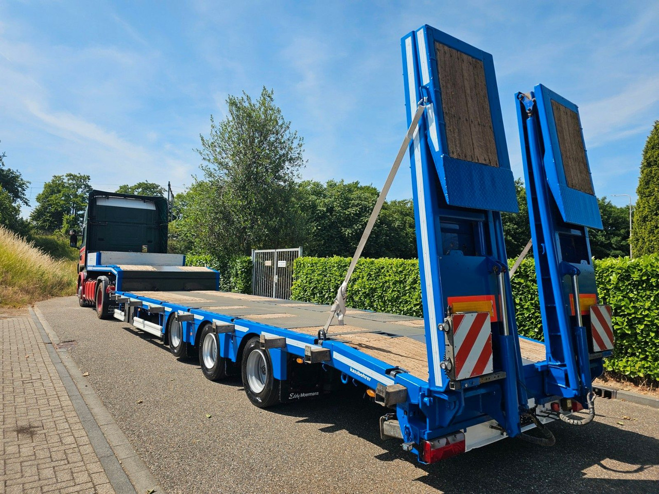 Kässbohrer LB3E Semie Tieflader Mit Rampen - Lavloader semitrailer: bilde 2 Kässbohrer LB3E Semie Tieflader Mit Rampen - Lavloader semitrailer: bilde 2