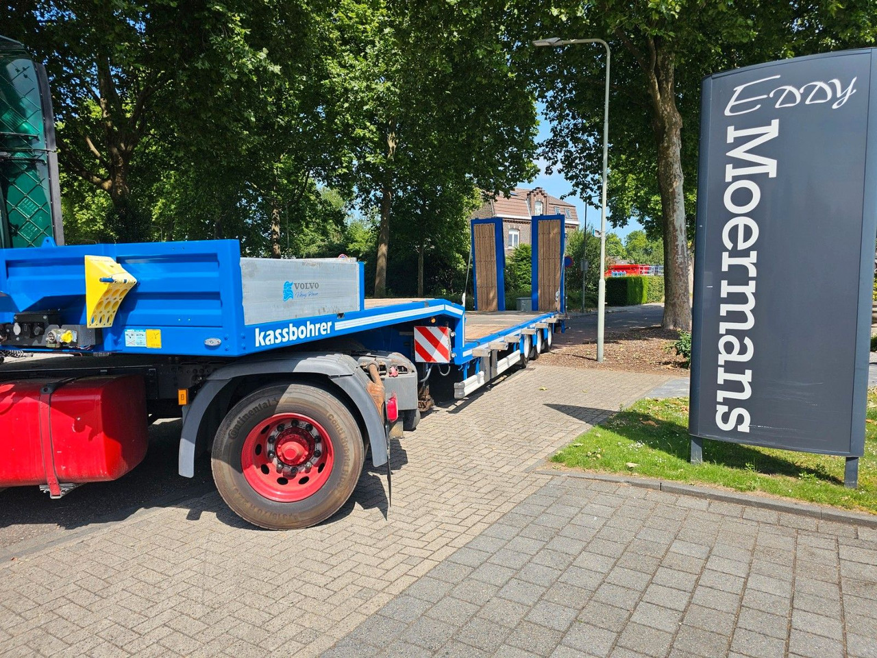 Kässbohrer LB3E Semie Tieflader Mit Rampen - Lavloader semitrailer: bilde 1 Kässbohrer LB3E Semie Tieflader Mit Rampen - Lavloader semitrailer: bilde 1