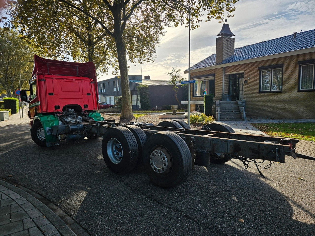 Scania P 124G 420 6x2*4 Fahrgestell - Chassis lastebil: bilde 2 Scania P 124G 420 6x2*4 Fahrgestell - Chassis lastebil: bilde 2