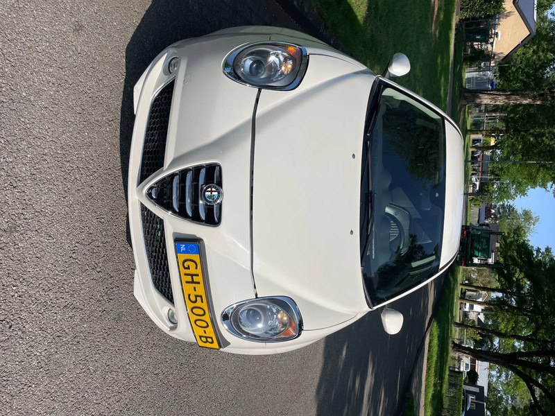 Alfa Romeo MiTo ALFA MITO Diesel MEGA MOOI - Hatchback: bilde 2 Alfa Romeo MiTo ALFA MITO Diesel MEGA MOOI - Hatchback: bilde 2
