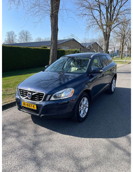 Volvo XC60 XC60 DZ88/DZ8850 5 Cilinder Euro 5 - Hatchback: bilde 1 Volvo XC60 XC60 DZ88/DZ8850 5 Cilinder Euro 5 - Hatchback: bilde 1