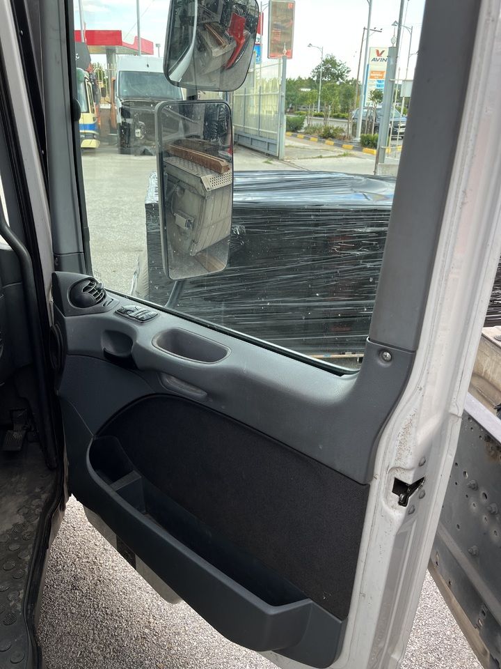 Førerhus og interiør for Lastebil SHORT CAB ACTROS MP2 RHD: bilde 14 Førerhus og interiør for Lastebil SHORT CAB ACTROS MP2 RHD: bilde 14