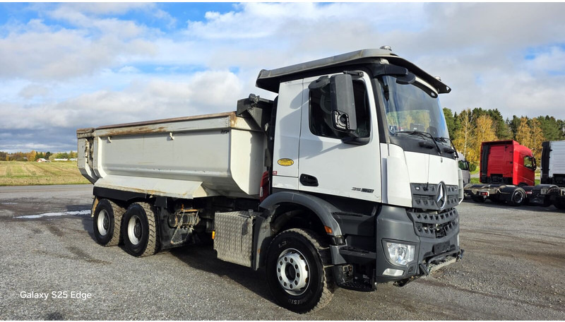 Mercedes-Benz 3558 6x4 2022 ONLY 113 tkm - Tippbil: bilde 1 Mercedes-Benz 3558 6x4 2022 ONLY 113 tkm - Tippbil: bilde 1